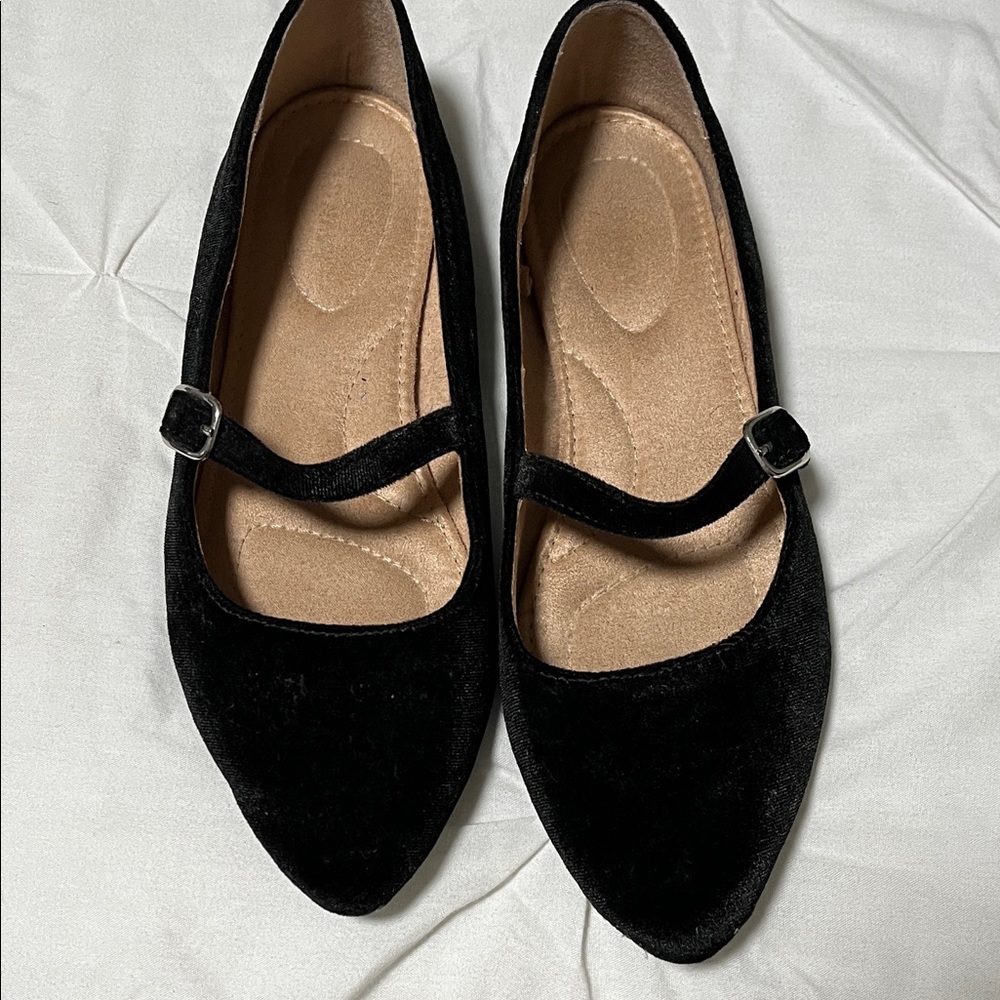 Black Velvet Flats
